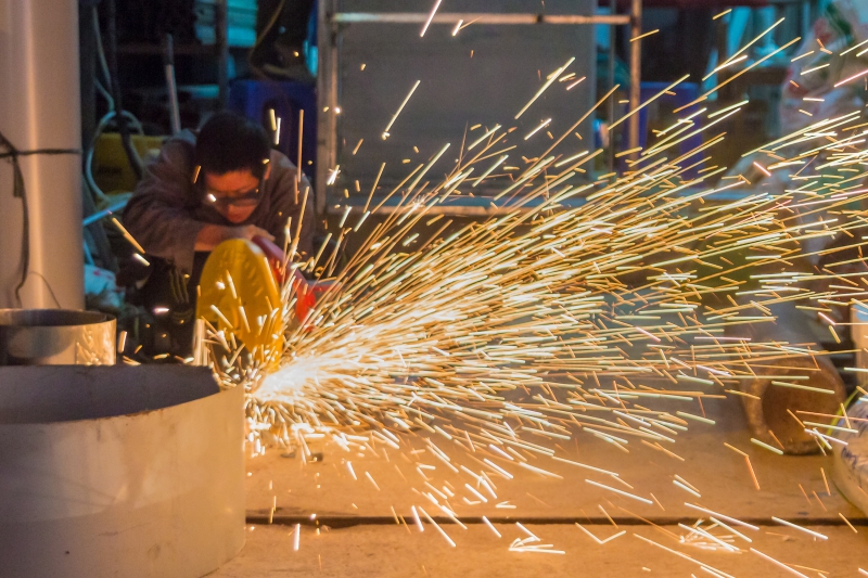 coiffure-ST DALMAS LE SELVAGE-min_work-man-workshop-steel-equipment-metal-496138-pxhere.com